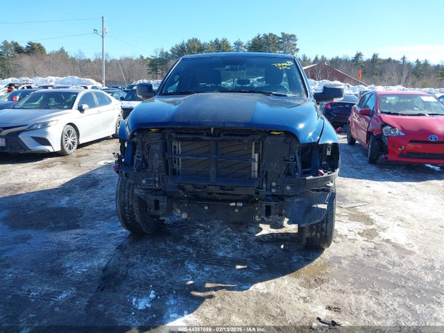 1C6RR7GG3NS188296 RAM 1500 Classic Warlock 4x4 6&#039;4 Box