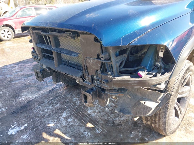 1C6RR7GG3NS188296 RAM 1500 Classic Warlock 4x4 6&#039;4 Box