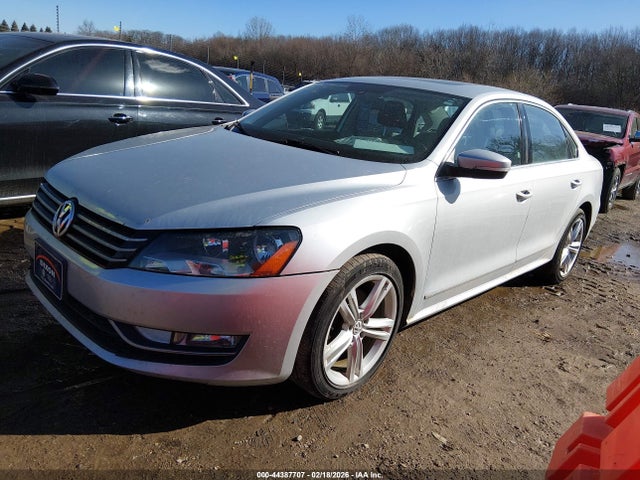 2014 Volkswagen Passat 2.0l Tdi Sel Premium მანქანა იყიდება აუქციონზე, vin: 1VWCN7A30EC037729, აუქციონის ნომერი: 44387707