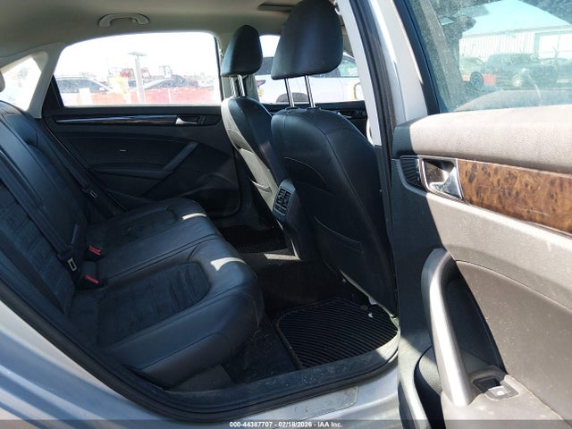 2014 Volkswagen Passat 2.0l Tdi Sel Premium მანქანა იყიდება აუქციონზე, vin: 1VWCN7A30EC037729, აუქციონის ნომერი: 44387707