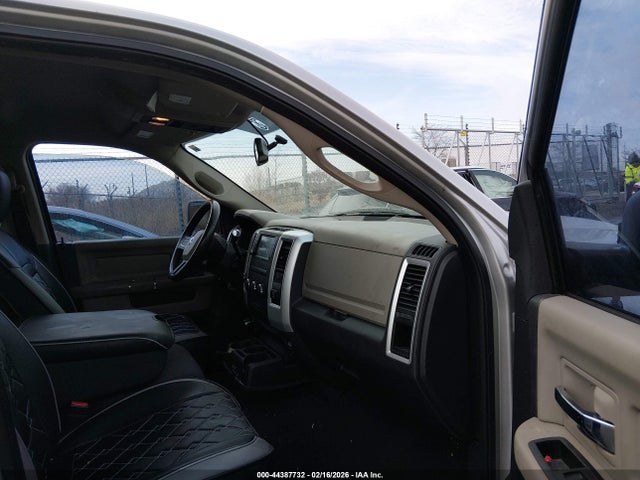 2010 DODGE RAM 1500 1D7RV1GTXAS187340 Photo 4