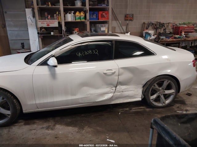 2012 AUDI A5 WAULFAFRXCA003636 Photo 5