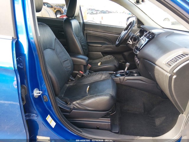 2017 MITSUBISHI OUTLANDER SPORT JA4AR4AW0HZ055859 Photo 4