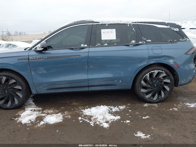 5LMPJ9JA5SJ914189 Lincoln Nautilus Black Label