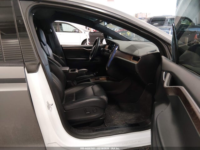 2019 TESLA MODEL X 5YJXCDE26KF184985 Photo 4