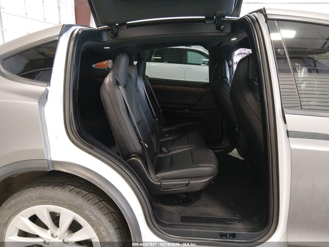 2019 TESLA MODEL X 5YJXCDE26KF184985 Photo 7