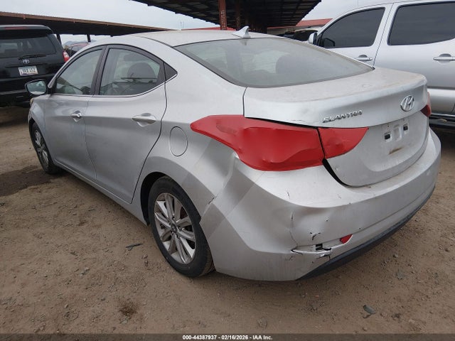 5NPDH4AE3FH594252 Hyundai ELANTRA SE