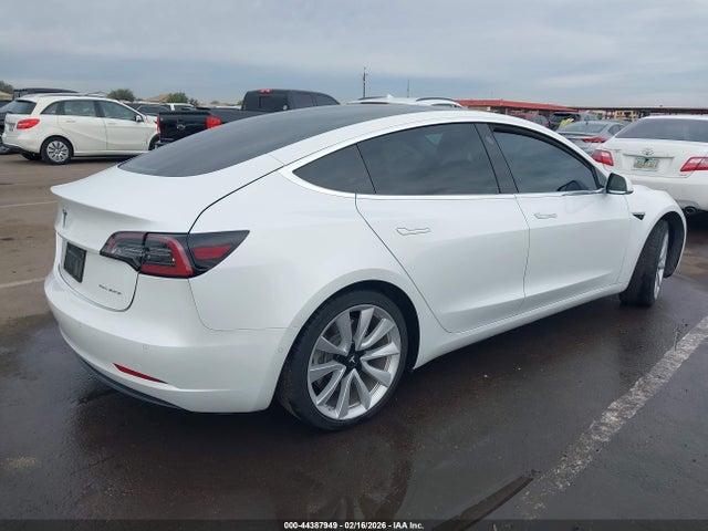 Продажа на аукционе авто 2019 Tesla Model 3 Long Range/performance, vin: 5YJ3E1EB9KF434128, номер лота: 44387949