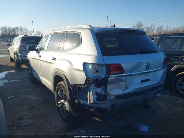 2019 VOLKSWAGEN ATLAS 1V2XR2CA6KC619402 Photo 2
