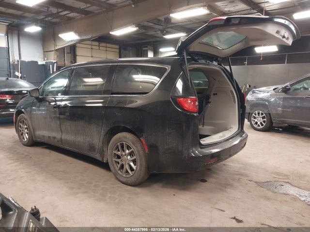 2024 CHRYSLER VOYAGER 2C4RC1CG8RR163186 Photo 2