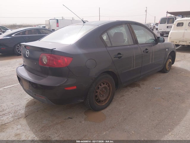 2004 MAZDA MAZDA3 JM1BK12F241189387 Photo 3