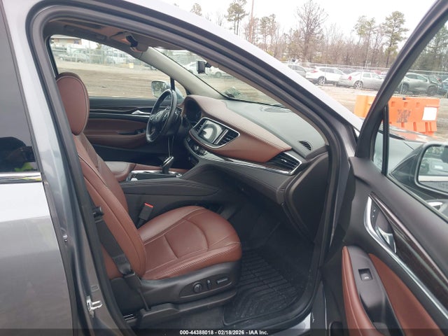 5GAEVCKW6KJ108244 Buick Enclave Awd Avenir
