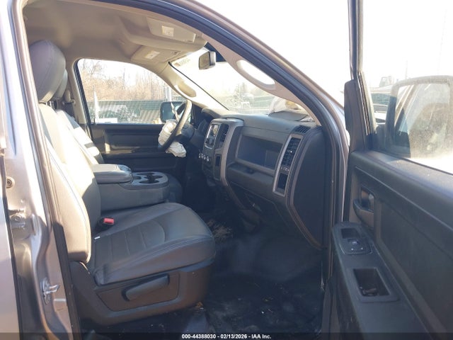 Продажа на аукционе авто 2019 Ram 1500 Classic Tradesman  4x4 6'4 Box, vin: 1C6RR7FG4KS739347, номер лота: 44388030