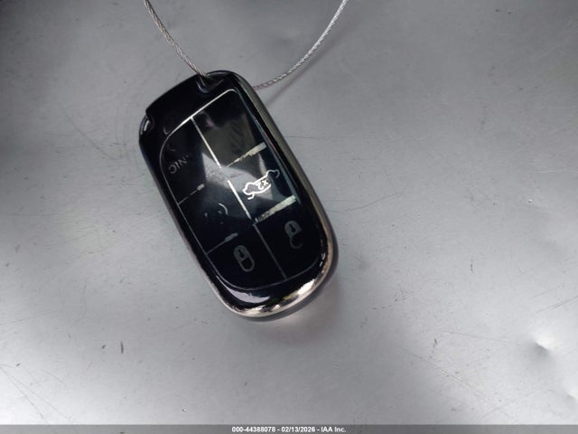Продажа на аукционе авто 2023 Chrysler 300 Touring L, vin: 2C3CCADG1PH677330, номер лота: 44388078