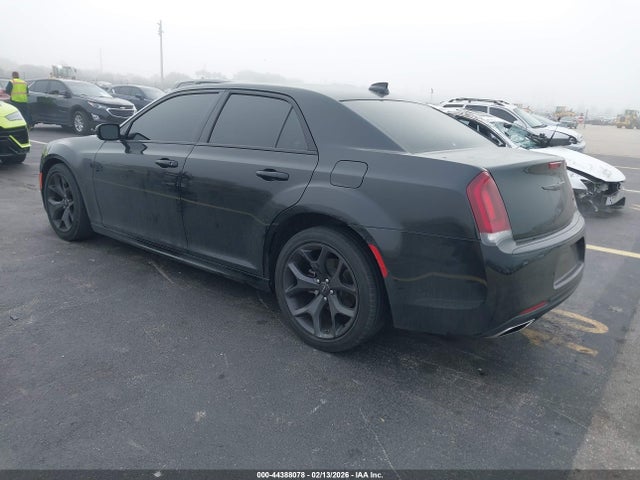 Продажа на аукционе авто 2023 Chrysler 300 Touring L, vin: 2C3CCADG1PH677330, номер лота: 44388078