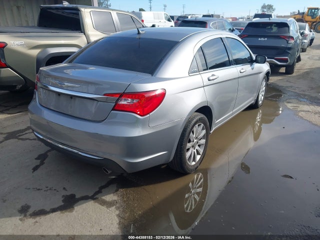 Продажа на аукционе авто 2014 Chrysler 200 Touring, vin: 1C3CCBBG5EN115184, номер лота: 44388153
