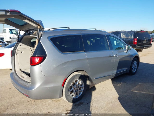 Продаж на аукціоні авто 2020 Chrysler Pacifica Touring L, vin: 2C4RC1BG2LR106085, номер лоту: 44388181