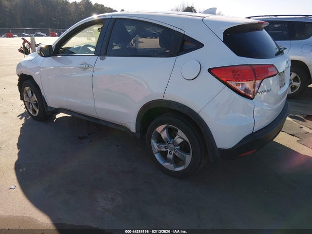 2017 HONDA HR-V 3CZRU6H50HM724191 Photo 2