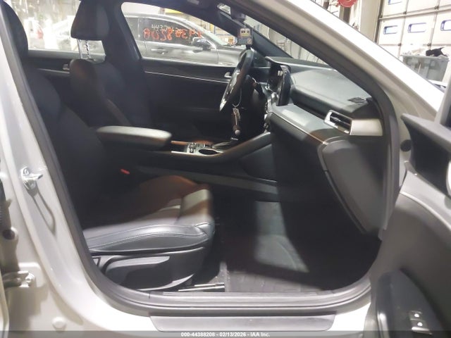 5XXG64J22PG227977 KIA K5 Gt-line
