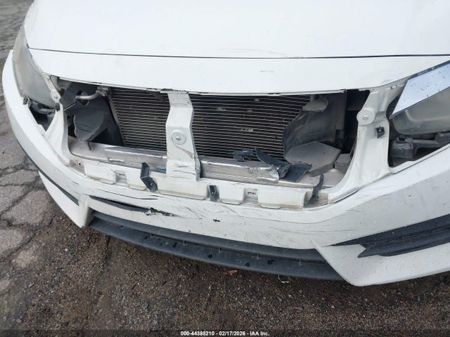 Продаж на аукціоні авто 2017 Honda Civic Lx, vin: 19XFC2F57HE016554, номер лоту: 44388210