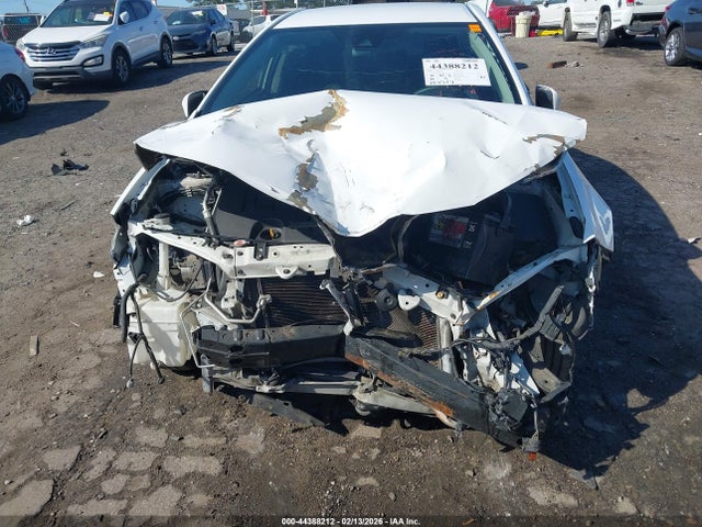 Aukcja sprzedaży 2018 Toyota Corolla Le, vin: 5YFBURHE6JP763343, numer aukcji: 44388212