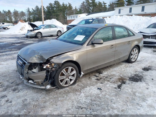 2010 AUDI A4 WAUBFAFL4AN058175 Photo 1
