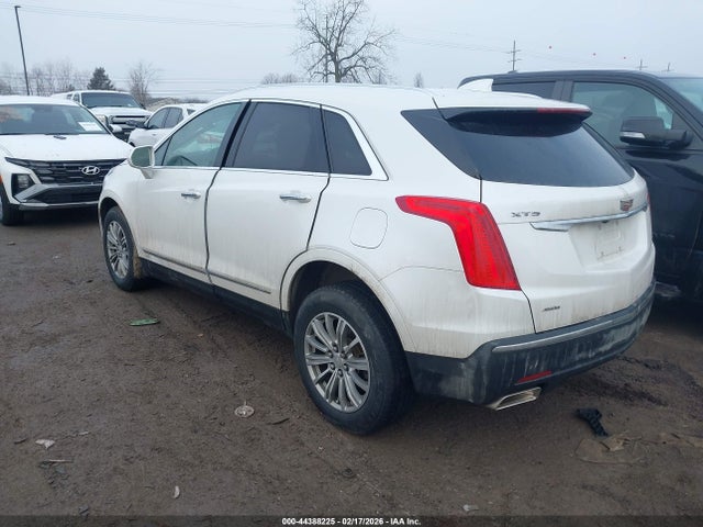 2019 CADILLAC XT5 1GYKNDRSXKZ145903 Photo 2