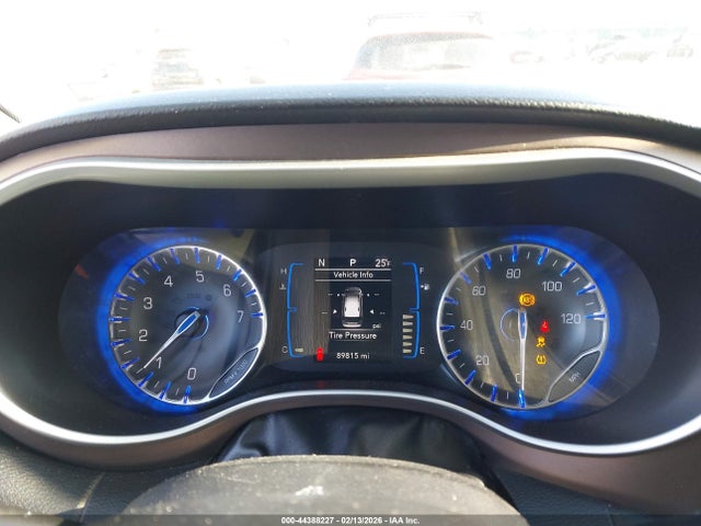 Продаж на аукціоні авто 2017 Chrysler Pacifica Touring-l, vin: 2C4RC1BG3HR526672, номер лоту: 44388227