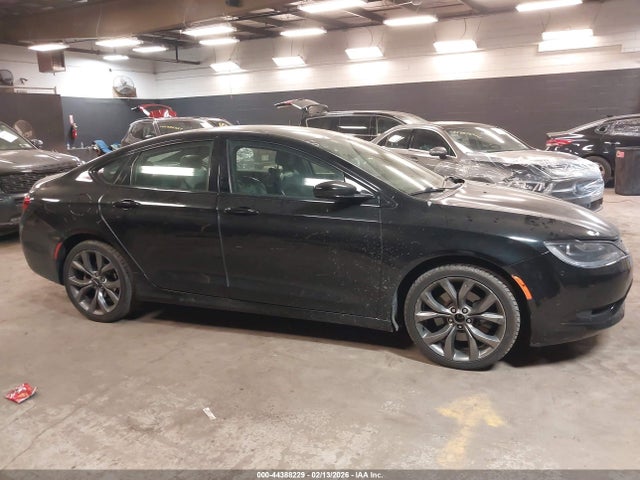 Продажа на аукционе авто 2015 Chrysler 200 S, vin: 1C3CCCBB0FN614406, номер лота: 44388229