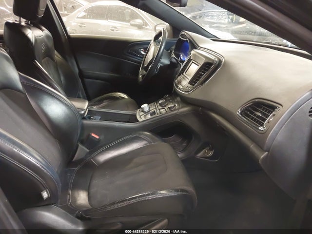 Продажа на аукционе авто 2015 Chrysler 200 S, vin: 1C3CCCBB0FN614406, номер лота: 44388229