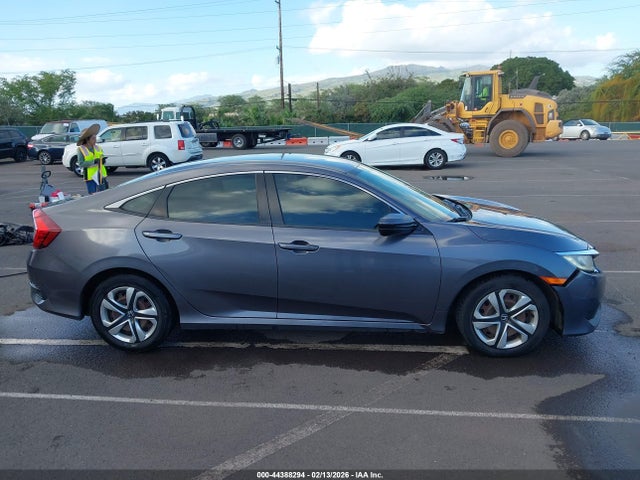 Honda Civic Lx 2018 2HGFC2F5XJH525081 Image 13