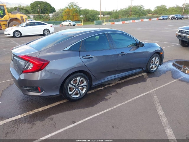 Honda Civic Lx 2018 2HGFC2F5XJH525081 Image 4