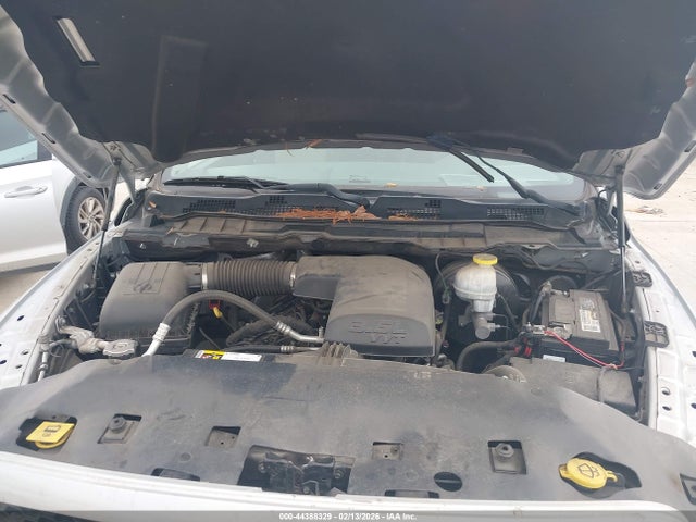 1C6RR6FG4KS555360 RAM 1500 Classic Tradesman
