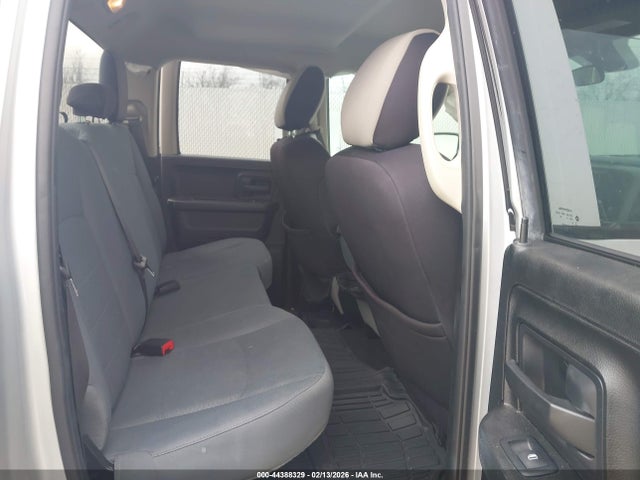 1C6RR6FG4KS555360 RAM 1500 Classic Tradesman