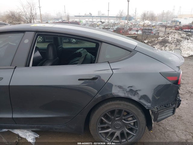 44388372 :رقم المزاد ، 5YJ3E1EBXRF799279 vin ، 2024 Tesla Model 3 Long Range Dual Motor All-wheel Drive مزاد بيع