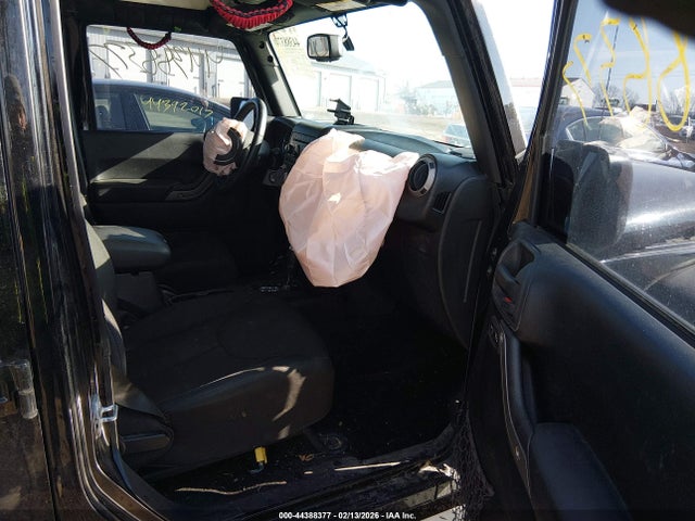 Aukcja sprzedaży 2015 Jeep Wrangler Unlimited Sport, vin: 1C4BJWDG2FL574364, numer aukcji: 44388377
