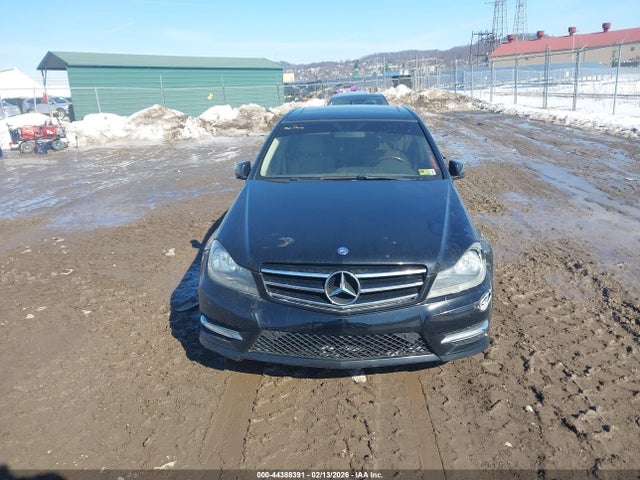 44388391 :رقم المزاد ، WDDGF8AB0EA943511 vin ، 2014 Mercedes-benz C 300 Sport 4matic مزاد بيع
