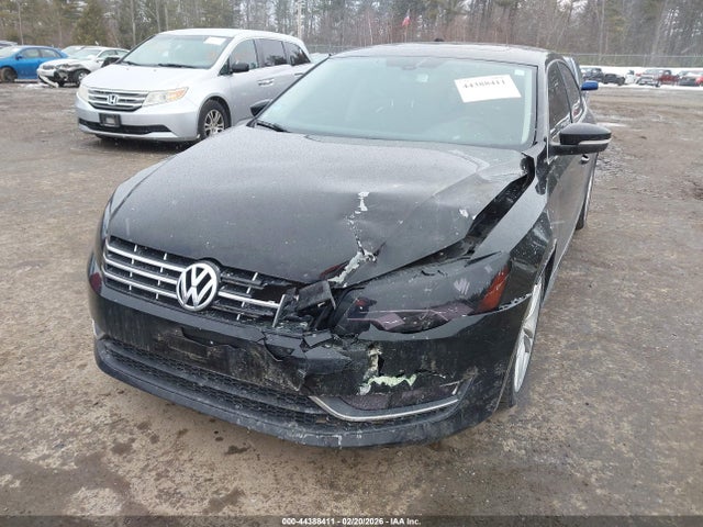 44388411 :رقم المزاد ، 1VWCM7A34DC031885 vin ، 2013 Volkswagen Passat 3.6l V6 Sel Premium مزاد بيع