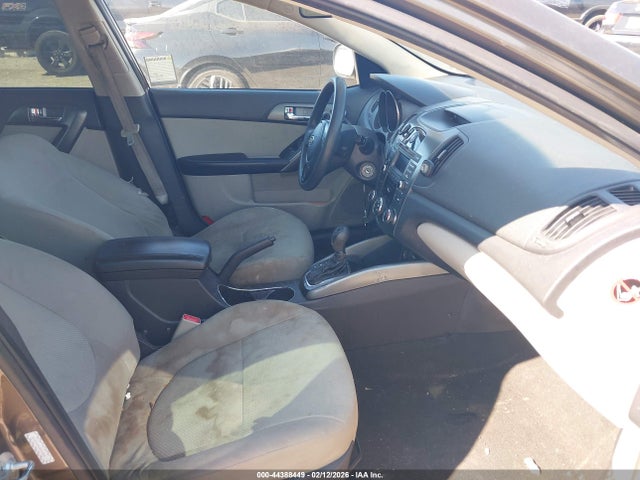 2013 Kia Forte Ex მანქანა იყიდება აუქციონზე, vin: KNAFU4A25D5739134, აუქციონის ნომერი: 44388449