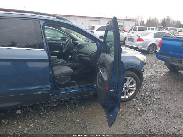 1FMCU0GDXJUA70573 Ford ESCAPE SE