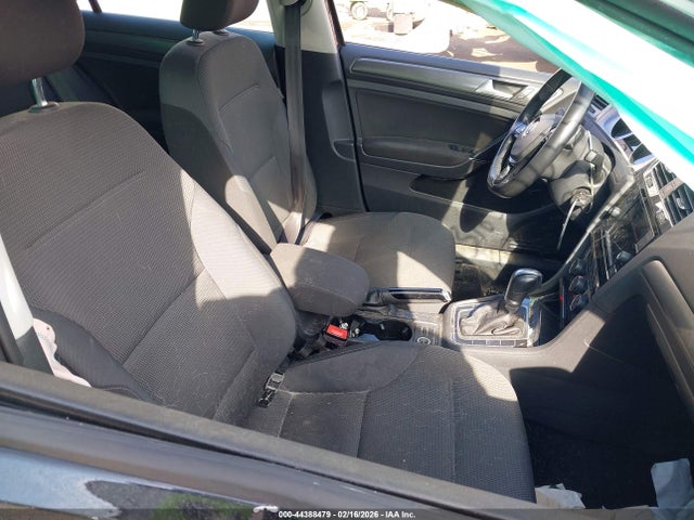 44388479 :رقم المزاد ، 3VWG57AU4KM012398 vin ، 2019 Volkswagen Golf 1.4t S/1.4t Se مزاد بيع