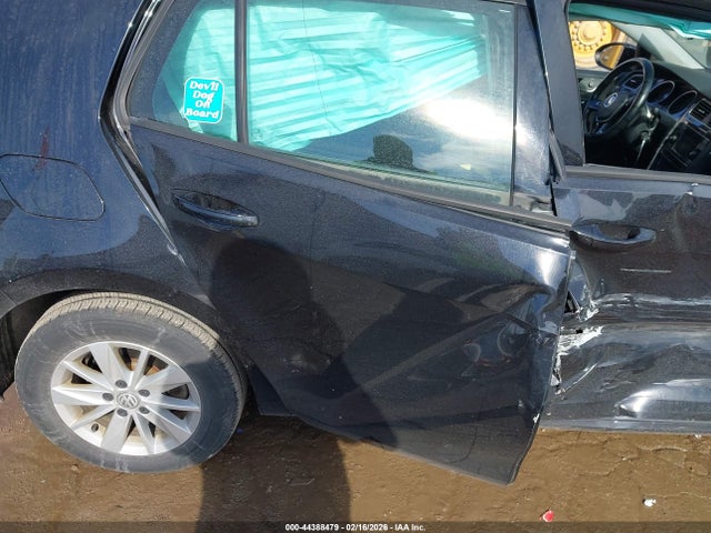 44388479 :رقم المزاد ، 3VWG57AU4KM012398 vin ، 2019 Volkswagen Golf 1.4t S/1.4t Se مزاد بيع