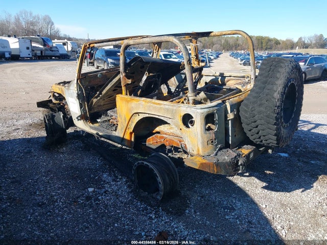 2016 JEEP WRANGLER 1C4AJWAG5GL324375 Photo 2