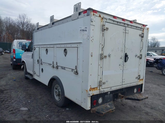 2013 CHEVROLET EXPRESS CUTAWAY 1GB0G2BG0D1165438 Photo 2