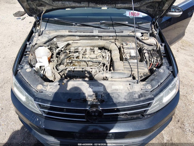 3VWL17AJ3GM385861 Volkswagen Jetta 1.8t Sel