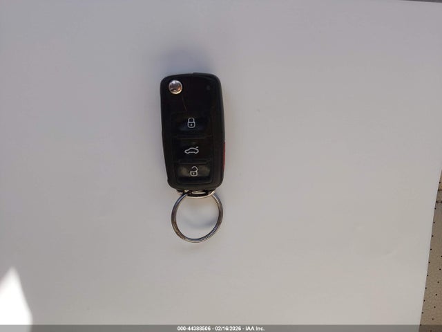 3VWL17AJ3GM385861 Volkswagen Jetta 1.8t Sel