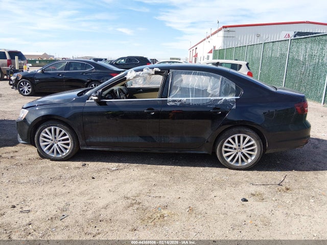 3VWL17AJ3GM385861 Volkswagen Jetta 1.8t Sel