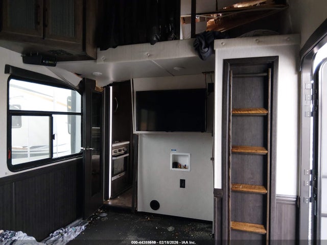 5SFCG4430JE381578 Heartland Rv Cyclone