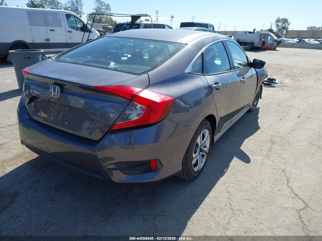 2HGFC2F57JH587814 Honda Civic Lx