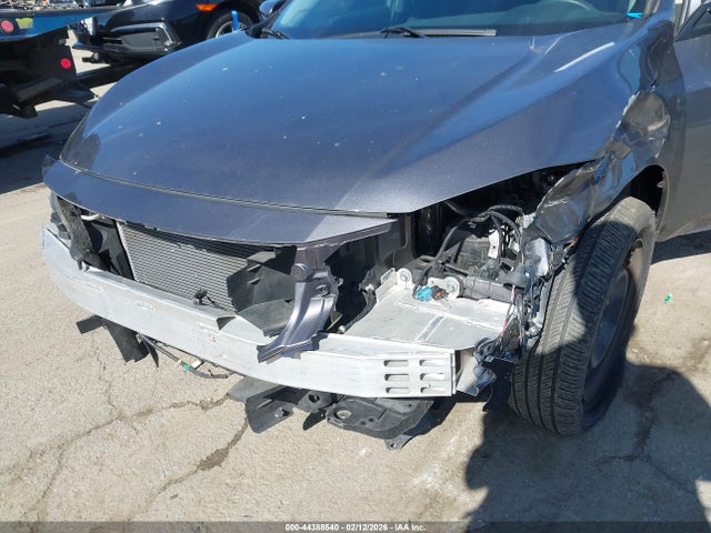 2HGFC2F57JH587814 Honda Civic Lx